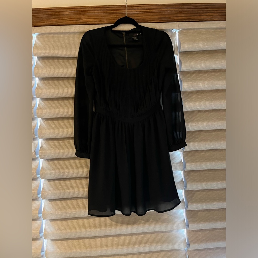 Floaty fit and flare 2010s party dress